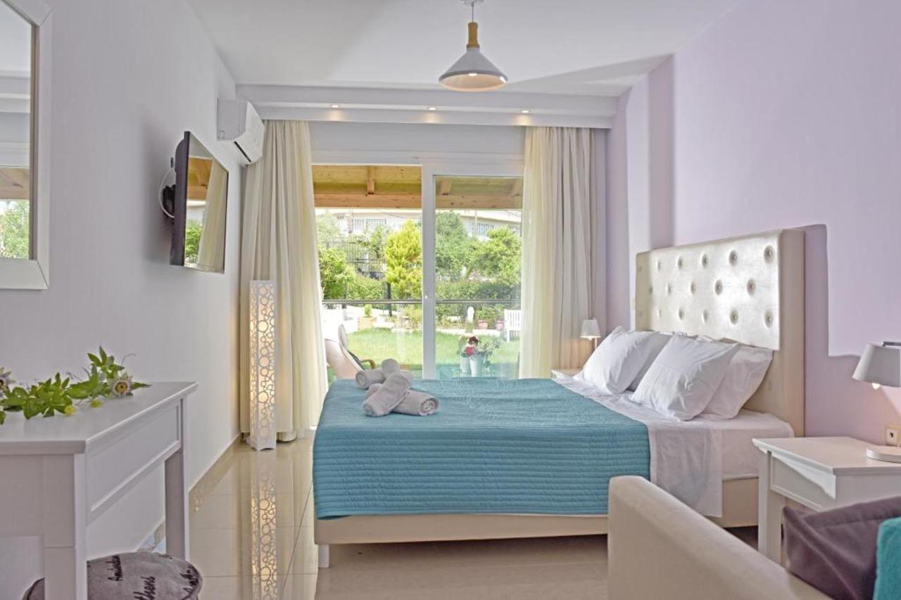 Palapart Gikas Suites And Studios Gouviá Extérieur photo
