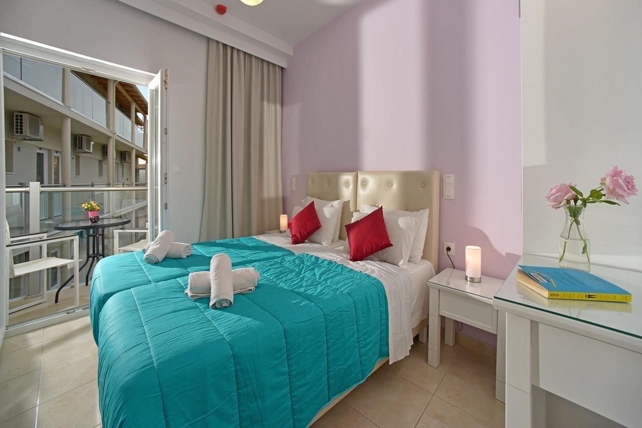 Palapart Gikas Suites And Studios Gouviá Extérieur photo